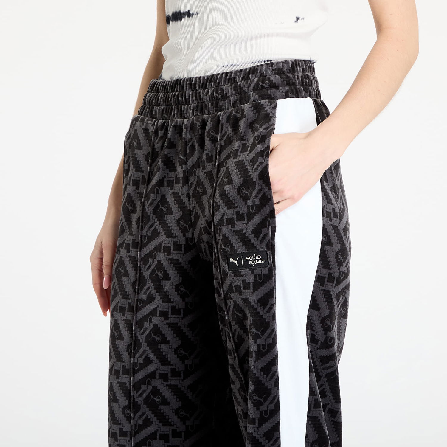 Hlače Puma Squid Game x T7 Iconic Straight Track Pants Črna | 62743301, 1