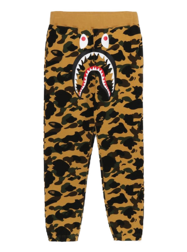 Trenirka BAPE 1st Camo Wide Fit Shark Sweatpants Rumena | 1J20-152-003