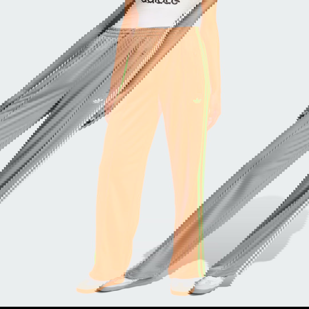 Trenirka adidas Performance Adicolor Classic Firebird Loose Track Pants Rjava | JW1230, 0