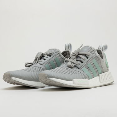 Superge in čevlji adidas Originals NMD_R1 Siva | FV9152, 1
