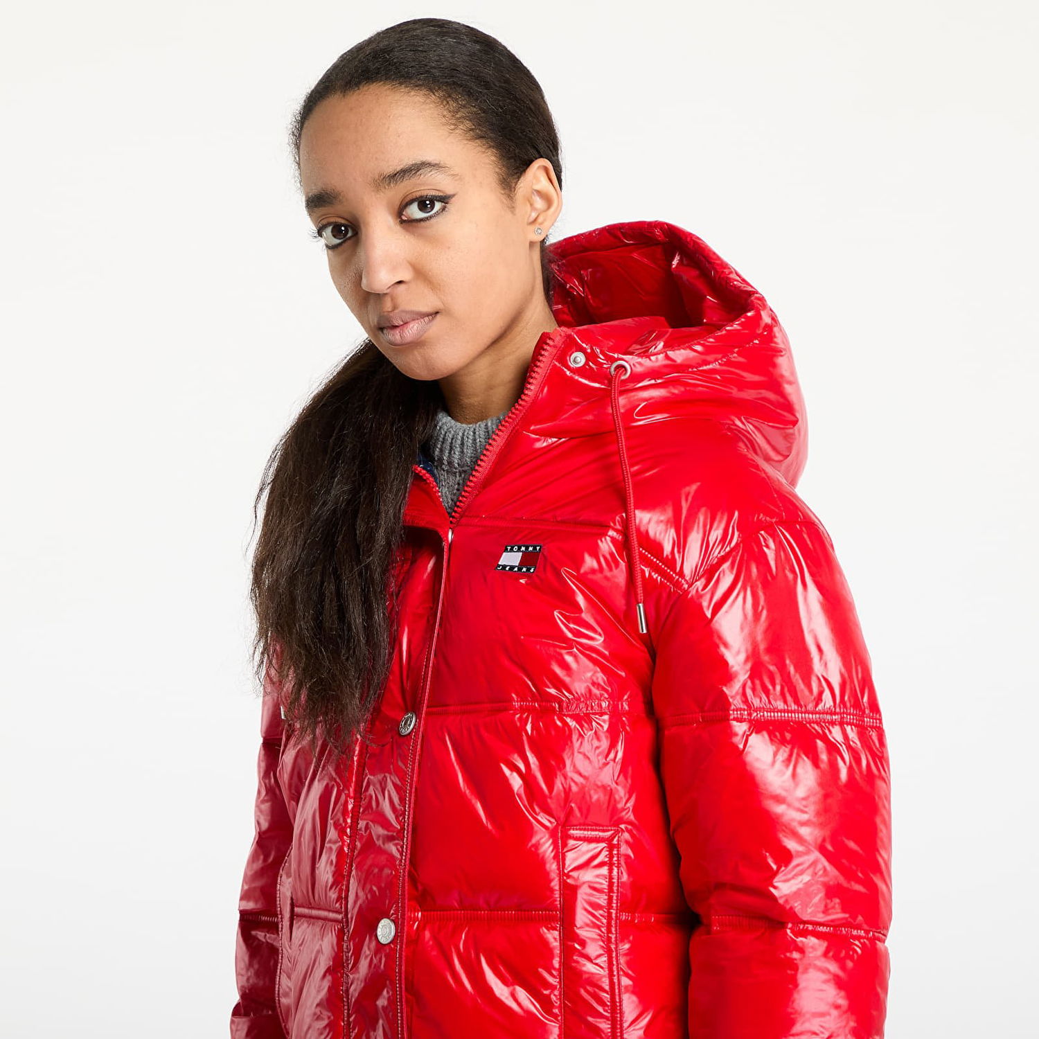 Puhovka Tommy Hilfiger Tommy Jeans Shiny Hooded Badge Jacket Rdeča | DW0DW20210 XME, 1