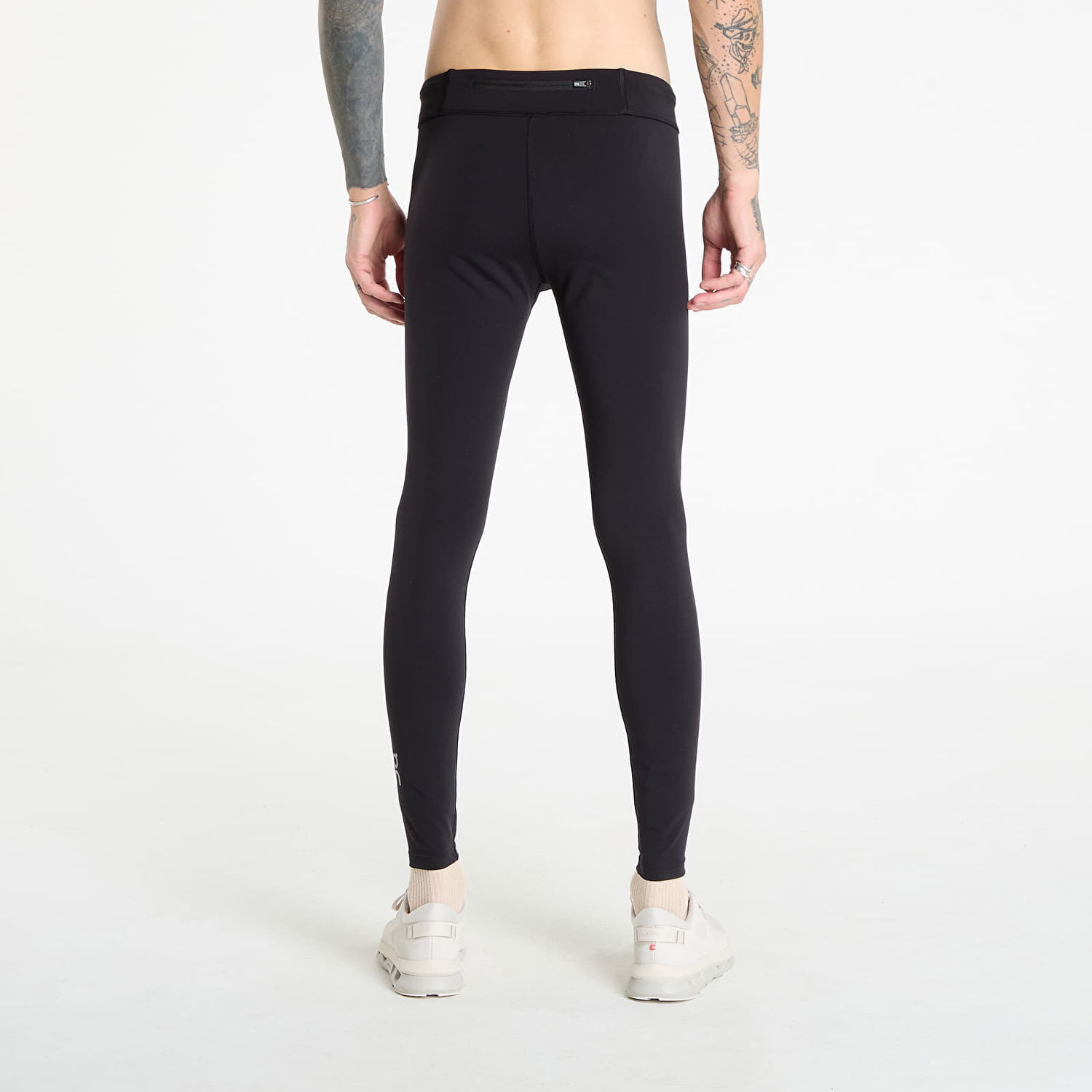 Nogavice On Running Core Tights Črna | 1MF30380553, 1