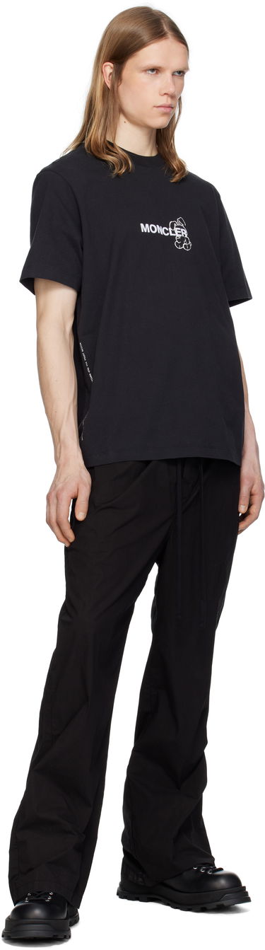 Majica Moncler Moncler Genius x FRGMT Hiroshi Fujiwara Cartoon Logo T-Shirt Črna | K109U8C00004M3265, 4