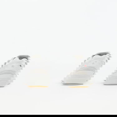 Superge in čevlji On Running The Roger Clubhouse W Bela | 48.99141, 3