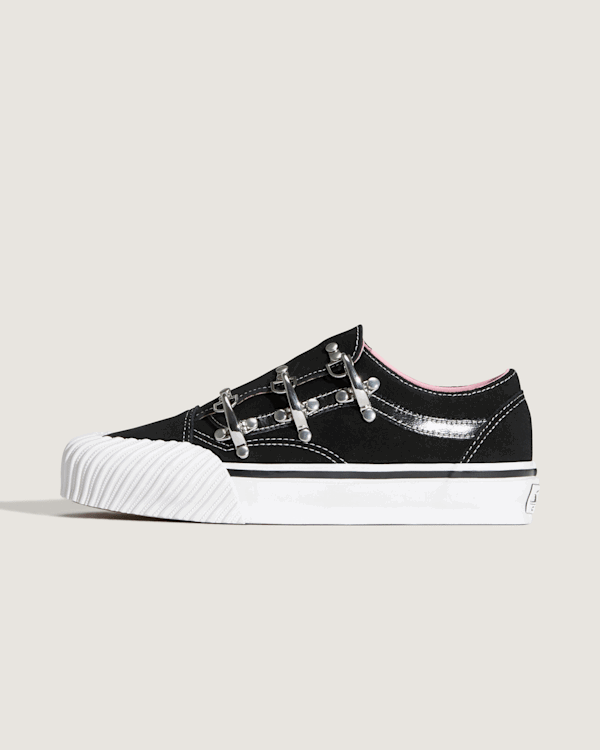 Superge in čevlji Vans Karina Rozunko x Old Skool 'Wrap Black' Črna | VN000EGXBA2