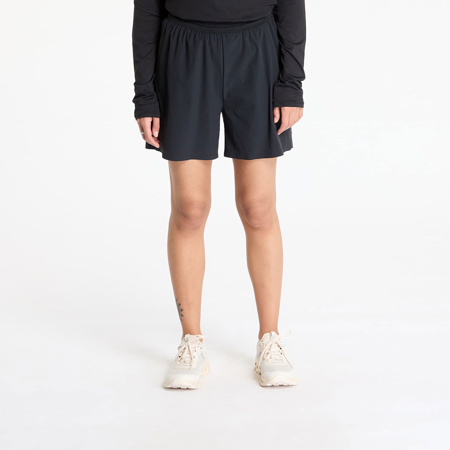 Kratke hlače On Running 5" Performance Shorts Črna | 1WF10130553 W, 0