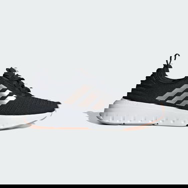 Superge in čevlji adidas Originals Swift Run Črna | IG0560, 1