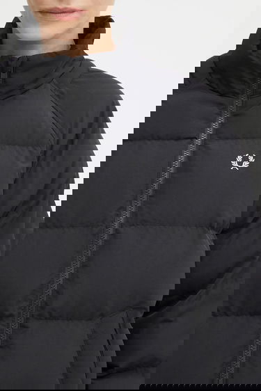 Puhovka Fred Perry Fred Perry Oversized Puffer Jacket J1118 Črna | J1118, 3