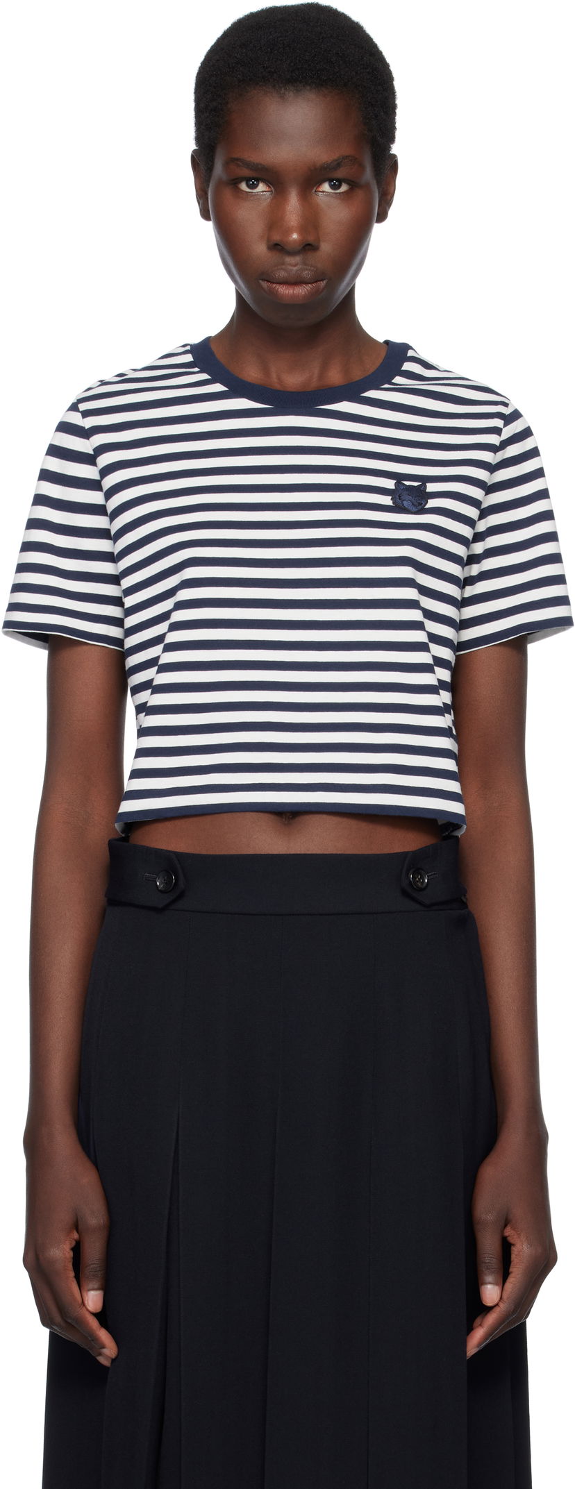 Krop-top MAISON KITSUNÉ Maison Kitsuné Fox Head Patch Striped Cropped T-Shirt Mornarica | OW00110KJ0008
