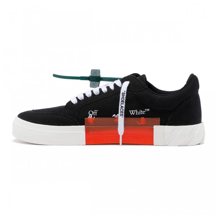Superge in čevlji Off-White Low Vulcanized Črna | OMIA085C99FAB002 1001, 1