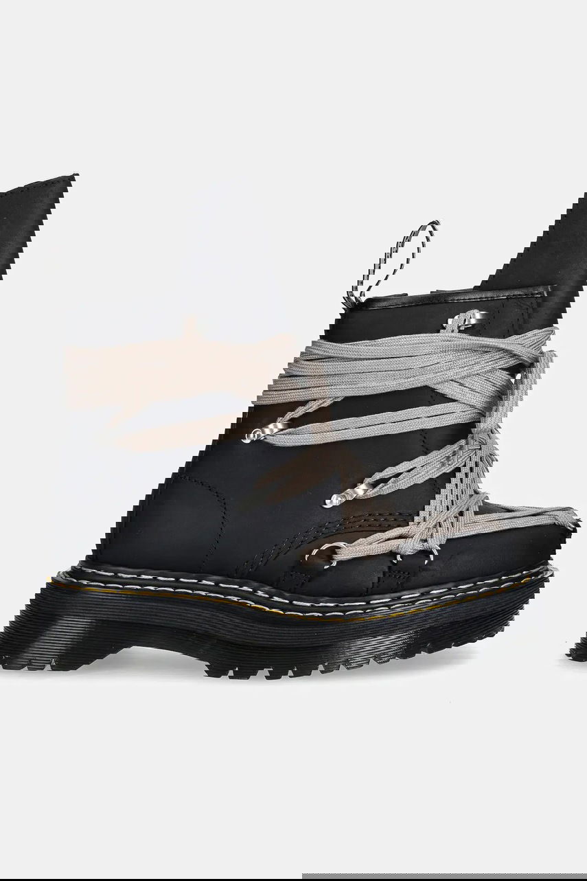 Superge in čevlji Rick Owens Rick Owens DRKSHDW x Dr. Martens 1460 Quad Sole Megalace® Boot Črna | DW02E6812.8001, 1