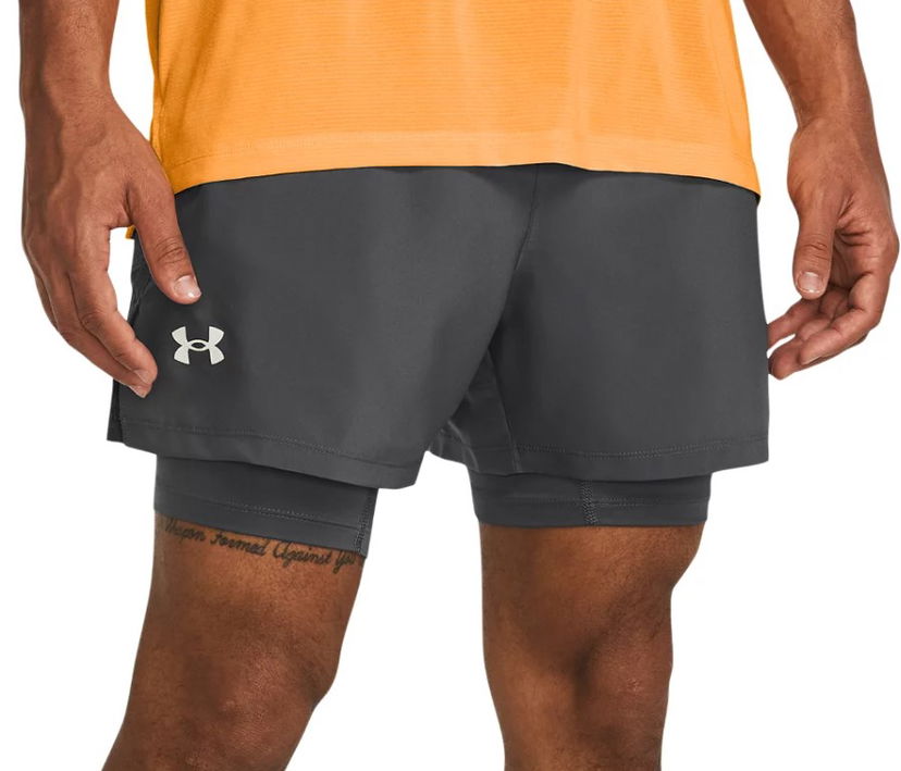 Kratke hlače Under Armour UA LAUNCH 5'' 2-IN-1 SHORTS-GRY Črna | 1382640-025