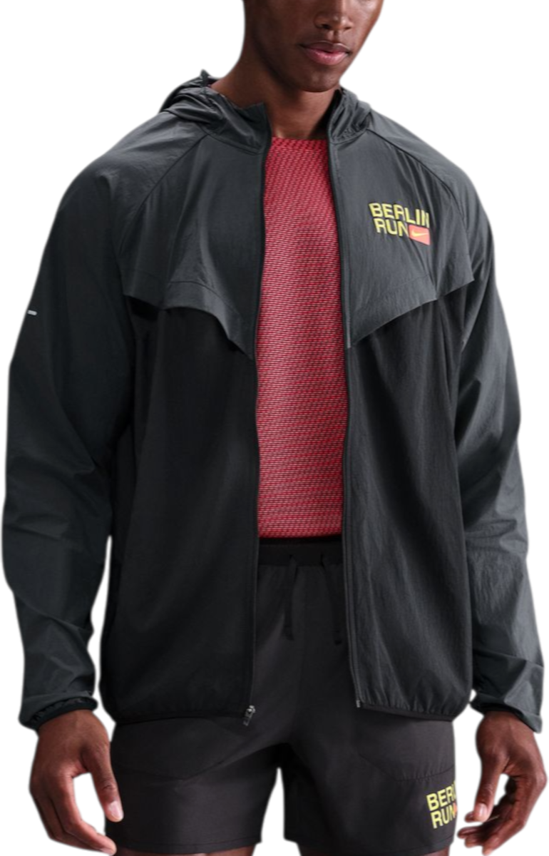 Vetrovka Nike Nike Stride Berlin Marathon Hooded Jacket Črna | ih4068-010