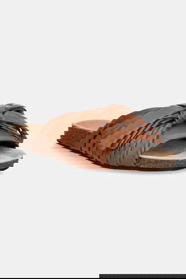 Superge in čevlji JW Anderson JW Anderson Knotted Leather Slides Rjava | SN0096.LA0161.640, 0