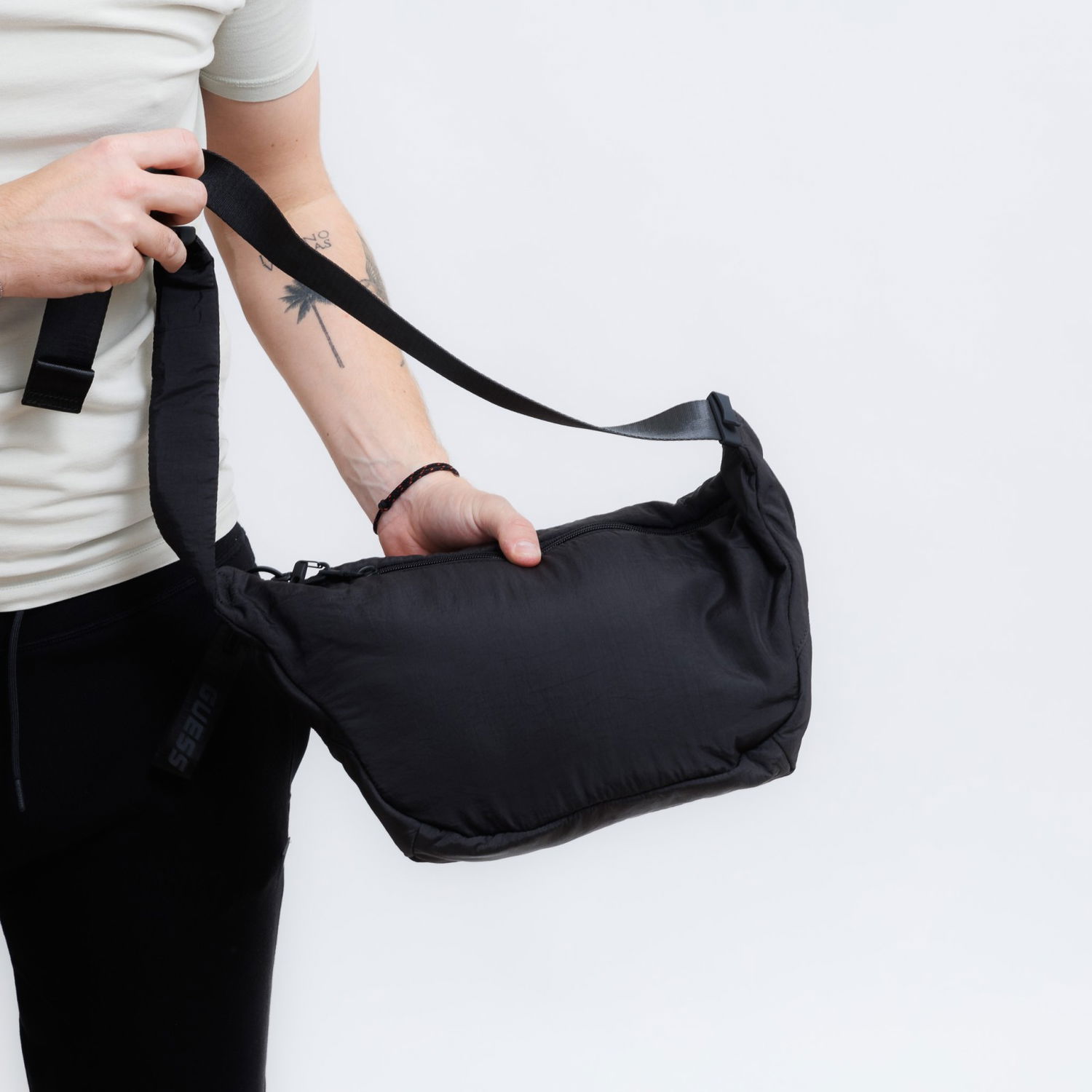 Torbice za okoli pasu GUESS Big Bum Bag Črna | Z4BZ08WGRZ0-JBLK, 1