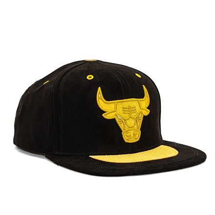 Kapa Mitchell & Ness NBA Day 4 Snapback Chicago Bulls Black / Yellow Črna | HHSS5822-CBUYYPPPBKYW