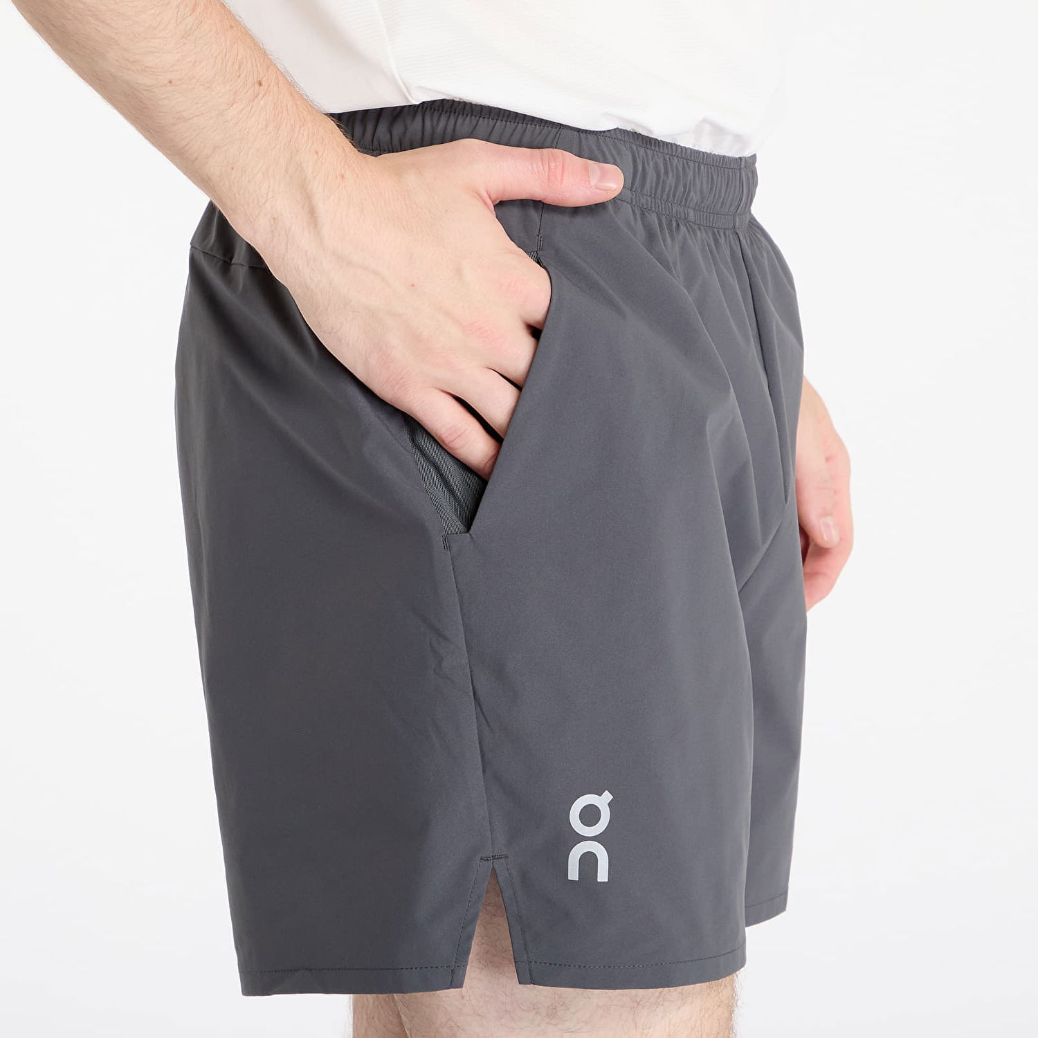 Kratke hlače On Running Essential Shorts Shadow Siva | 1ME11520345, 1