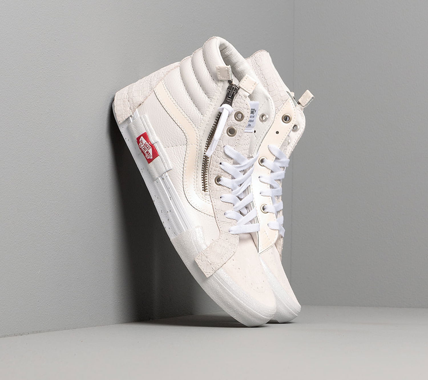 Superge in čevlji Vans SK8-Hi Reissue CAP Bela | VN0A3WM1TUT1, 1