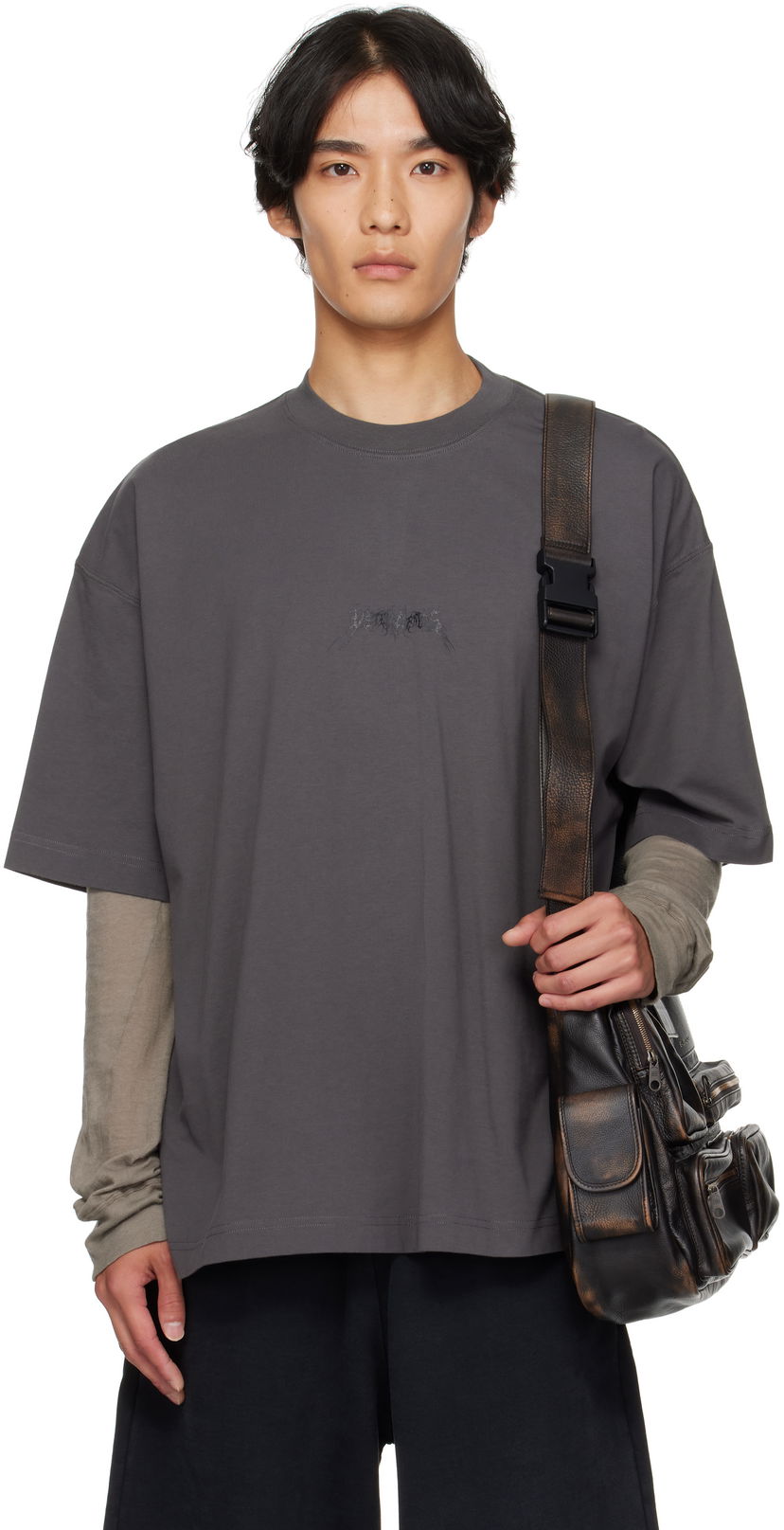Majica VETEMENTS VETEMENTS Metal Logo Regular Fit T-Shirt Siva | UH76TR600M