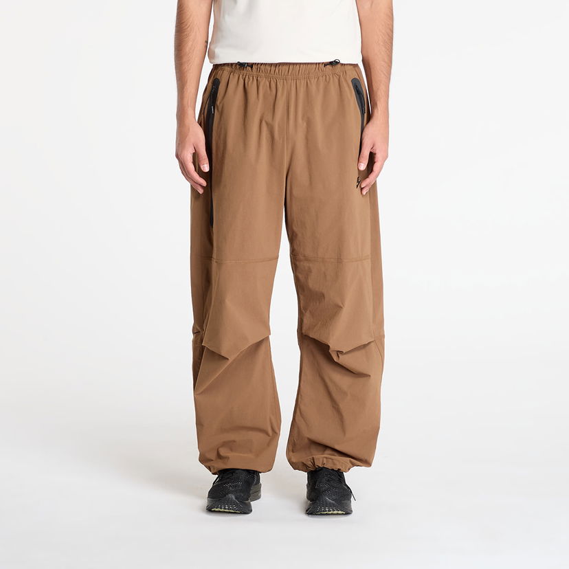 Hlače Nike Tech Woven Oversized Pants Rjava | HM7158-235