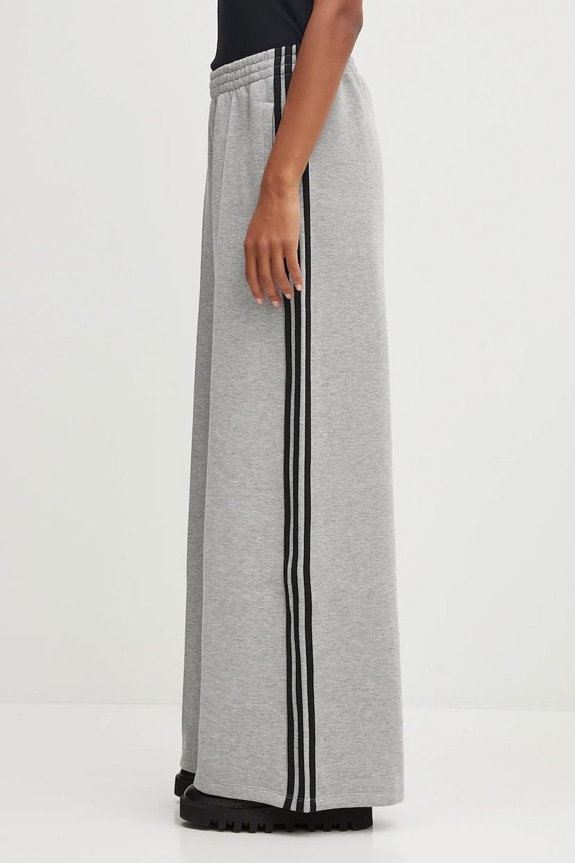 Trenirka adidas Originals adidas Originals Spacer 3S Tp Wide-Leg Sweatpants Siva | JV7497
