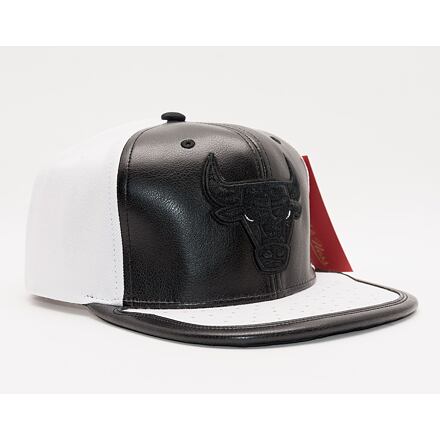Kapa Mitchell & Ness Day One Snapback Bulls Cap Črna | 6HSSMM19224-CBUWHBK