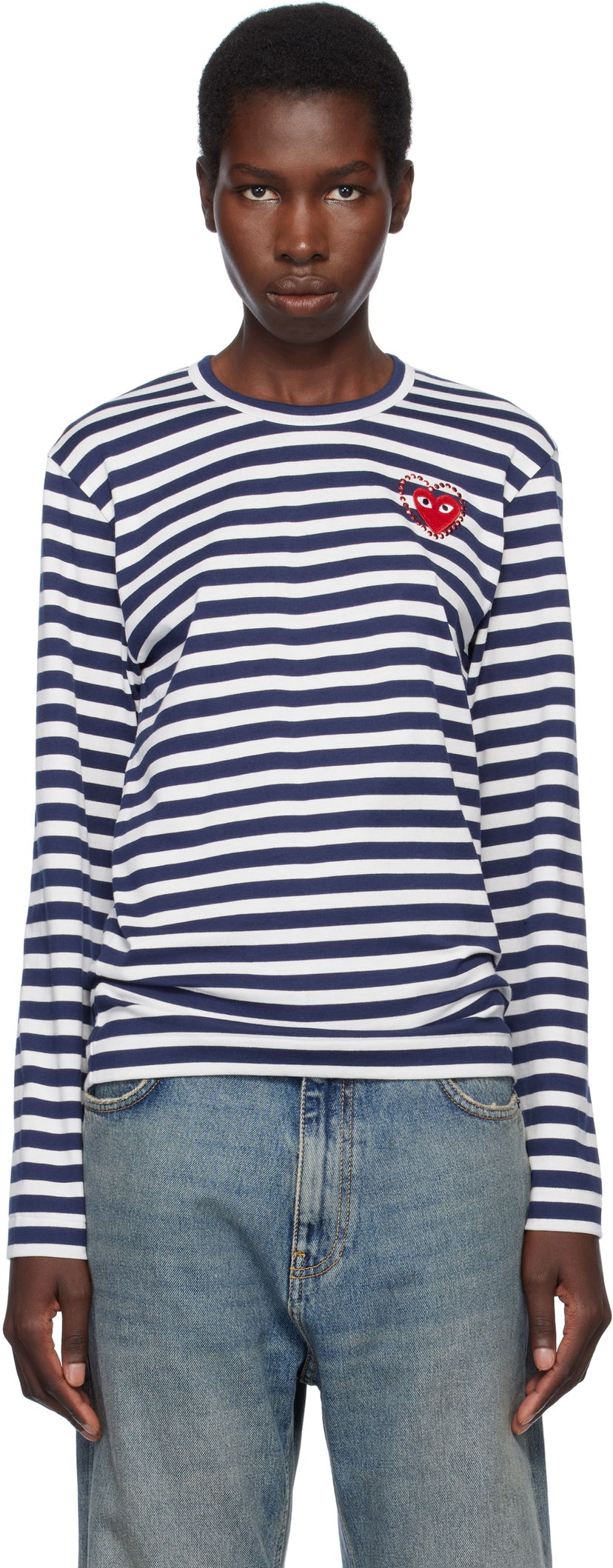 Pleteni pulover Comme des Garçons COMME des GARÇONS PLAY Striped Long Sleeve T-Shirt with Red Heart Emblem Mornarica | AX-T806-051