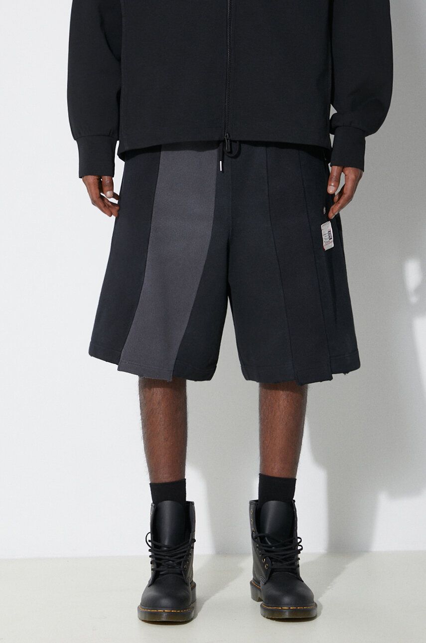 Kratke hlače Maison MIHARA YASUHIRO Maison MIHARA YASUHIRO Vertical Switching Shorts Črna | A12SP563, 0