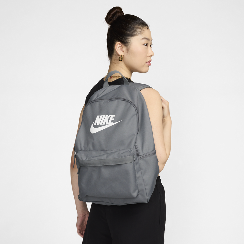 Nahrbtnik Nike Heritage 25L Siva | DC4244-063