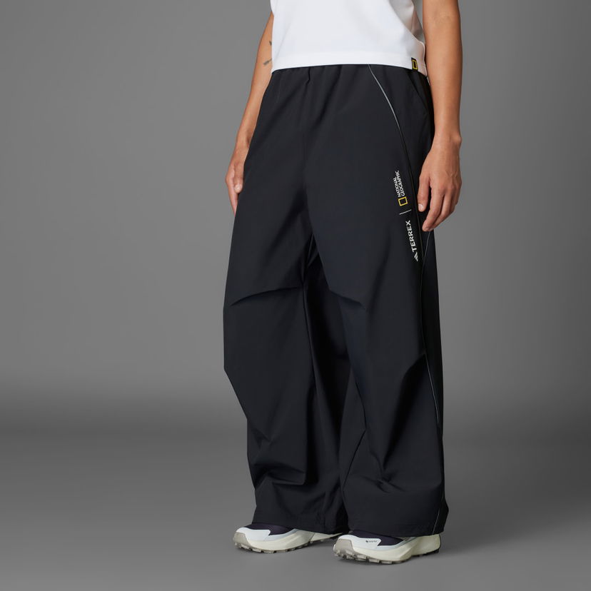 Hlače adidas Performance National Geographic AEROREADY Woven Pants Črna | JD5847
