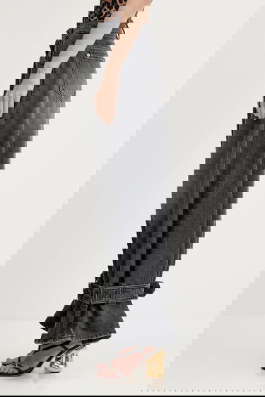 Kavbojke JW Anderson JW Anderson Buckled Cuff High Waist Jeans Črna | DT0109.PG1745.929, 1