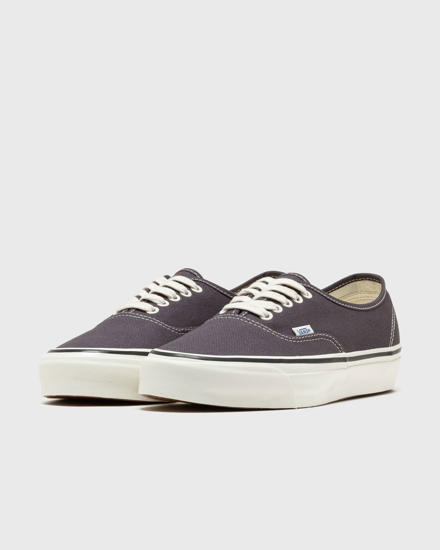 Superge in čevlji Vans Premium Authentic 44 Duck Canvas Siva | VN0007QZ1O7, 1