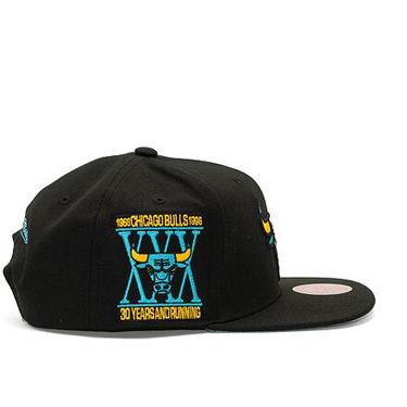 Kapa Mitchell & Ness NBA Core Xi Snapback Chicago Bulls Black Črna | HHSS6751-CBUYYPPPBLCK, 1