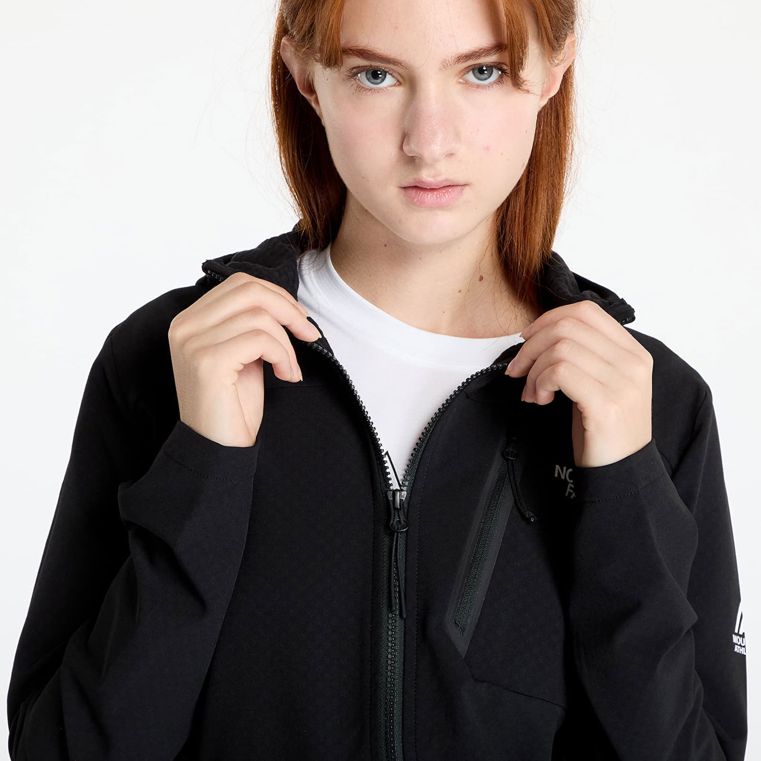 Vetrovka The North Face Mountain Athletics Softshell Jacket TNF Črna | NF0A892RJK31, 1
