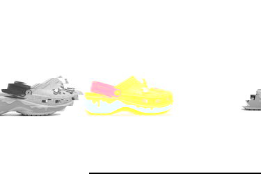Superge in čevlji Crocs Disney Winnie The Pooh Classic Platform Clogs Rumena | 211092-90H, 2