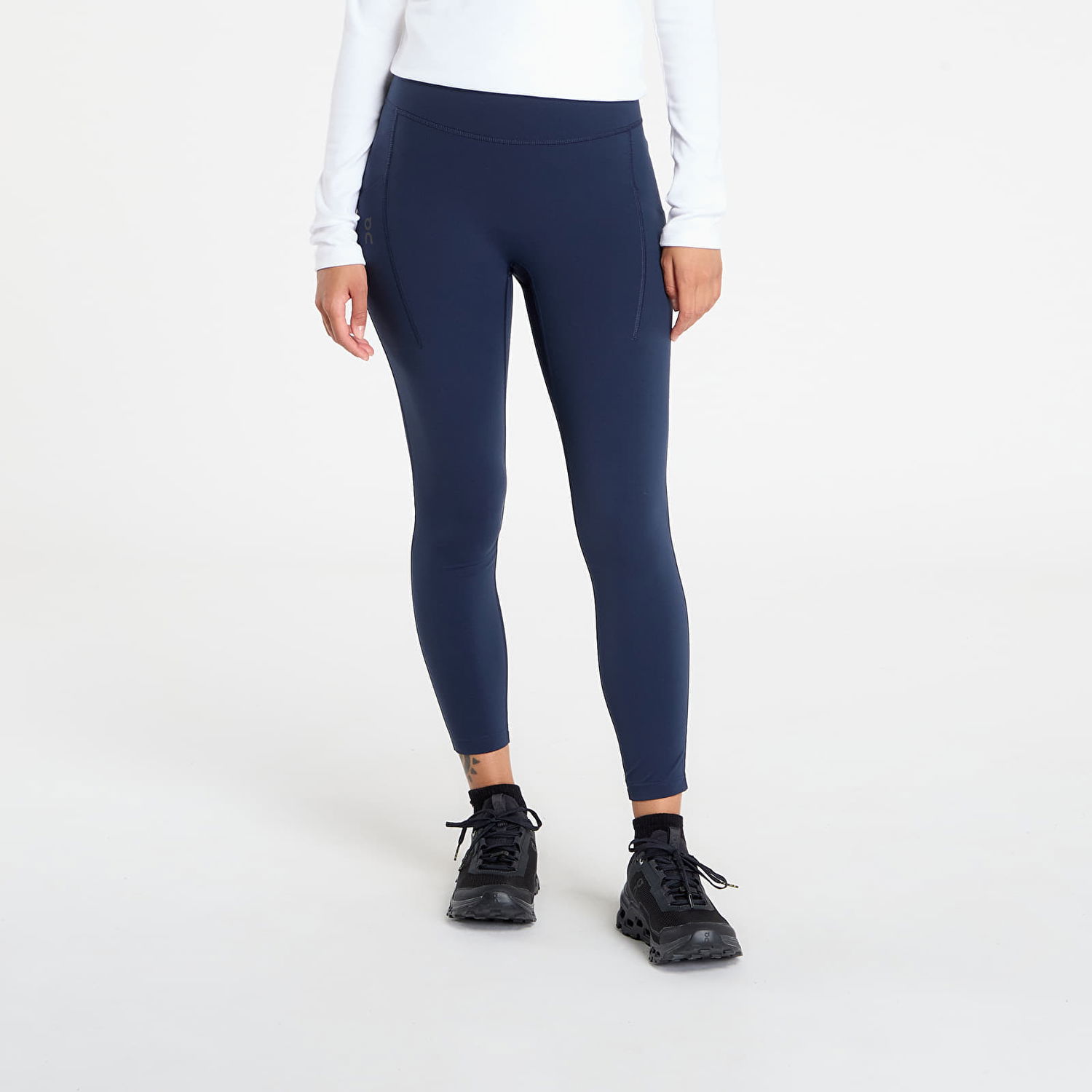 Nogavice On Running Performance Tights 7/8 Mornarica | 1WF30200255 W, 0