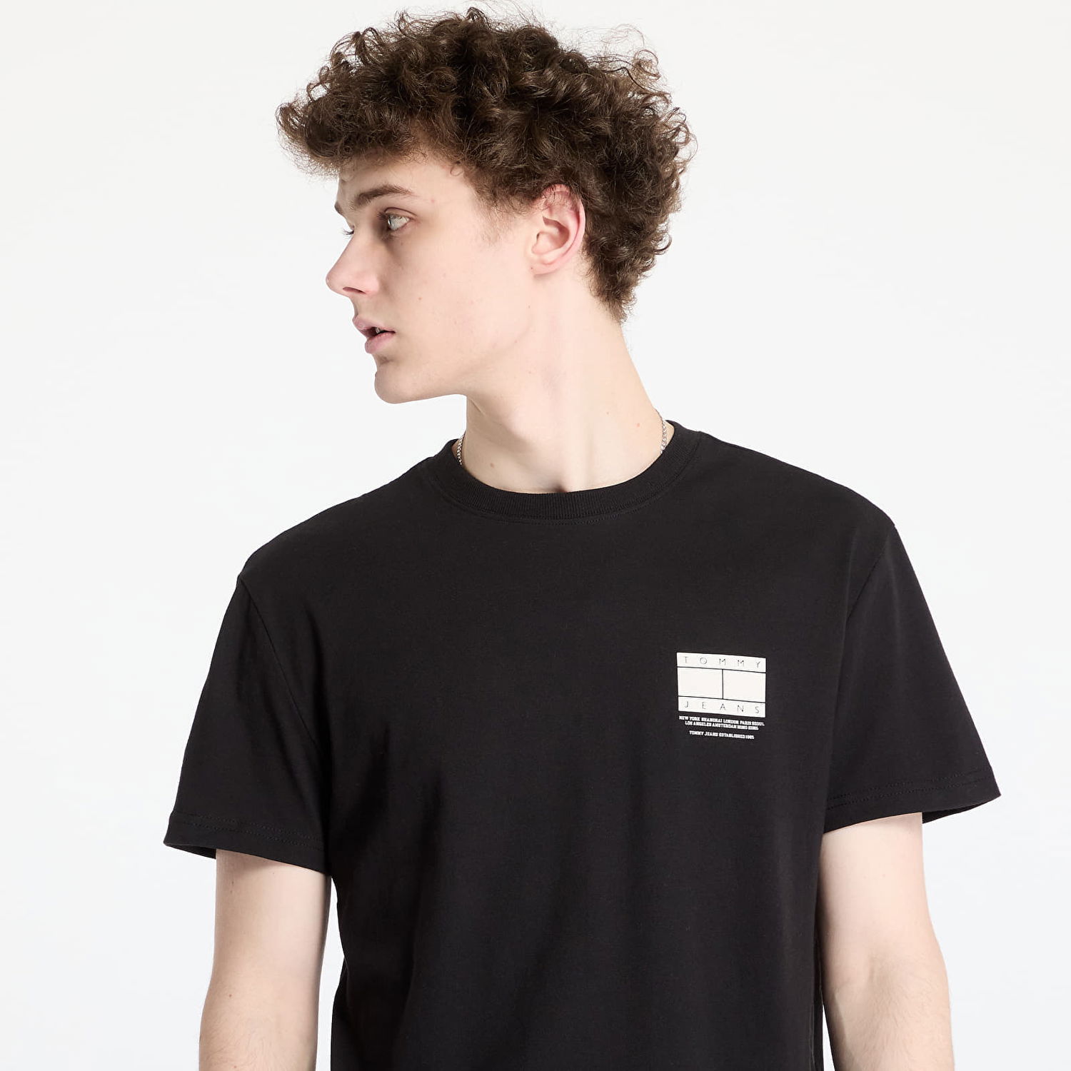 Majica Tommy Hilfiger Tommy Jeans Regular DNA Graphic Tee Črna | DM0DM20814 BDS, 1