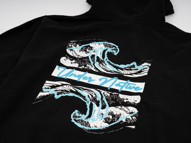Pulover Under Native Wave Draws Hoodie Črna | UN18, 3