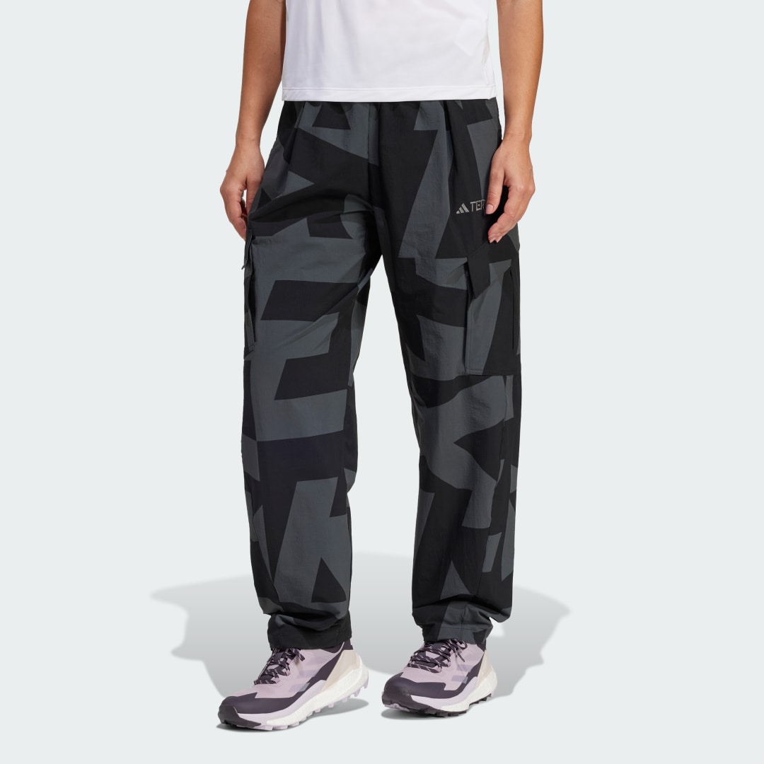 Cargo hlače adidas Performance Terrex Xploric Cargo Printed Pants Črna | JF3702, 0