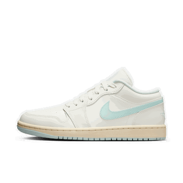 Superge in čevlji Jordan Air Jordan 1 Low Bela | DC0774-134, 0