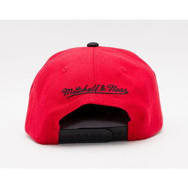 Klobuk Mitchell & Ness Two-Tone Snapback Cap with Embroidered Logo Rdeča | 6HSSMM19224-CBUBKWH, 1