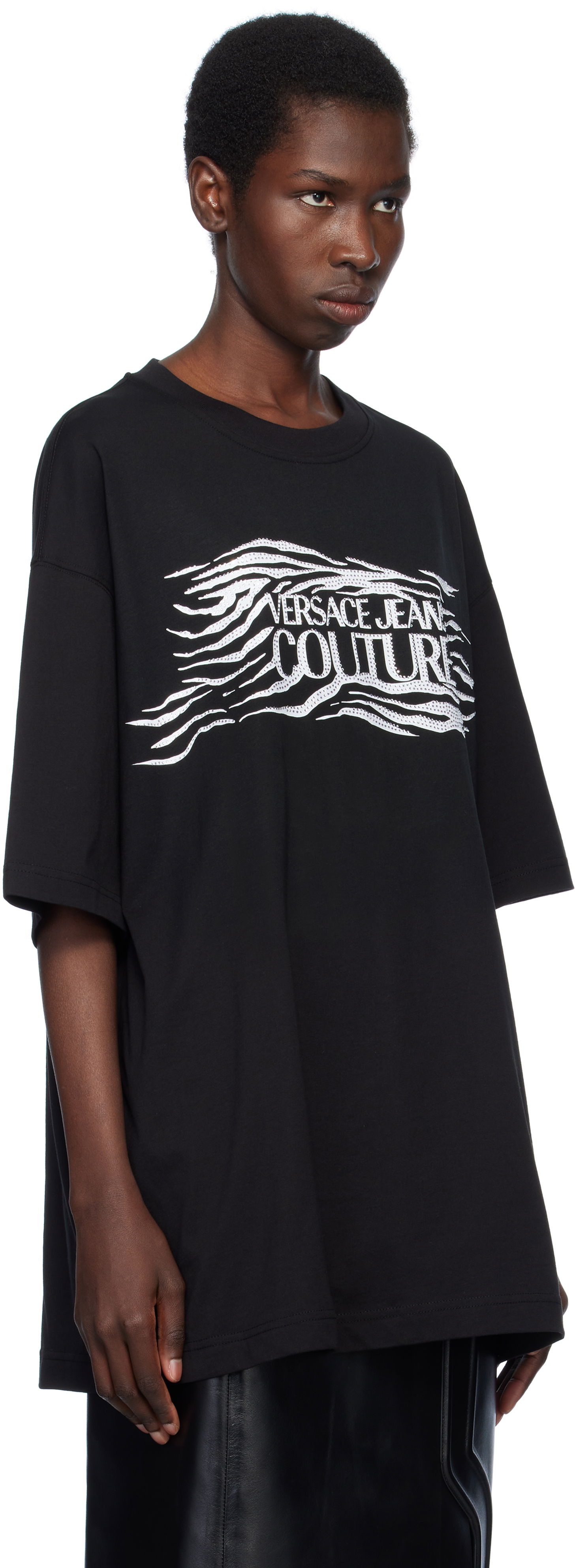 Majica Versace Versace Jeans Couture Loose-Fit T-Shirt with Zebra Print Črna | E78GAH6L1_EJ0001, 1