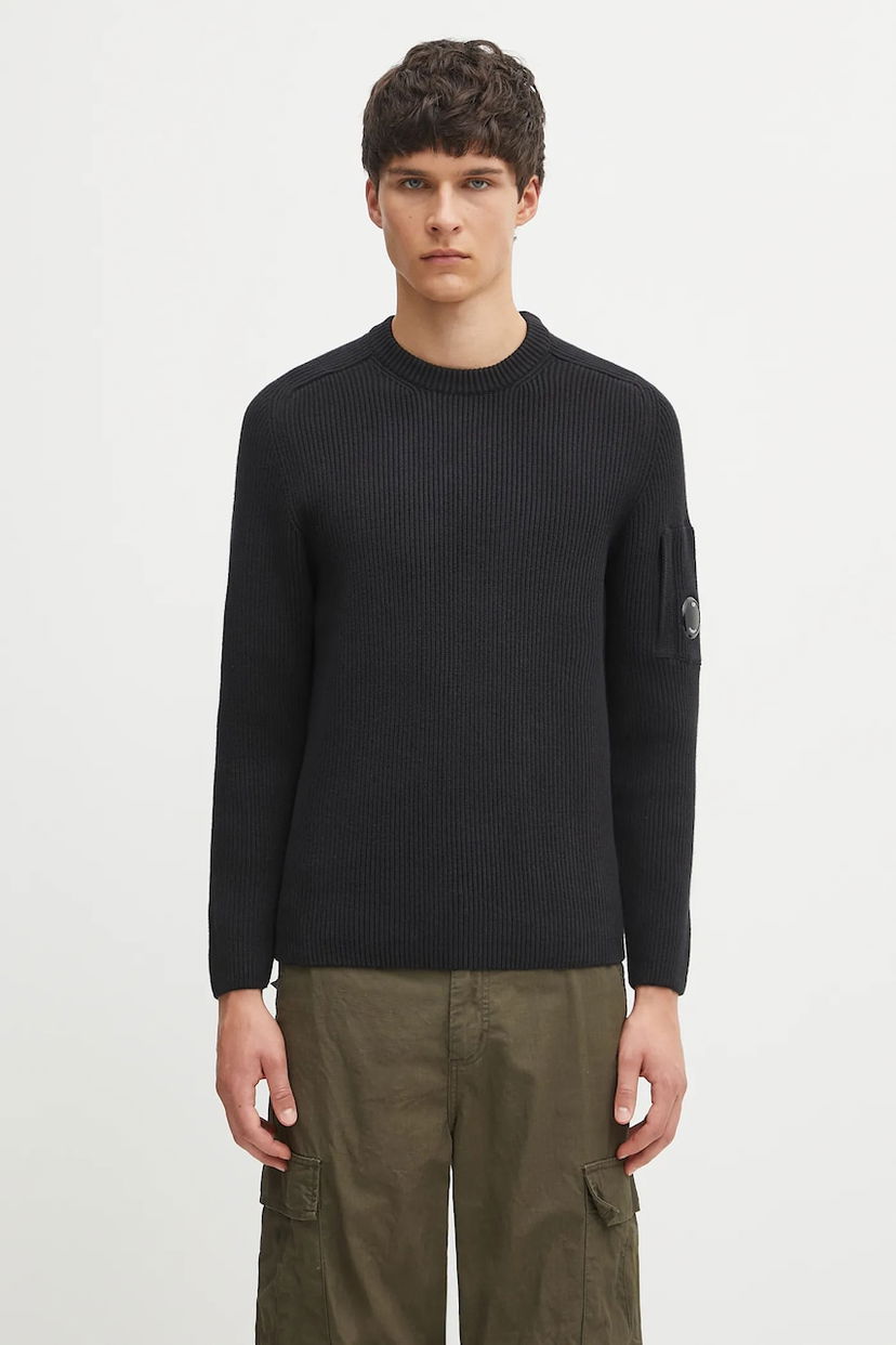 Pleteni pulover C.P. Company C.P. Company Ribbed Knit Sweater with Lens Detail Črna | 19CMKN015A006608A