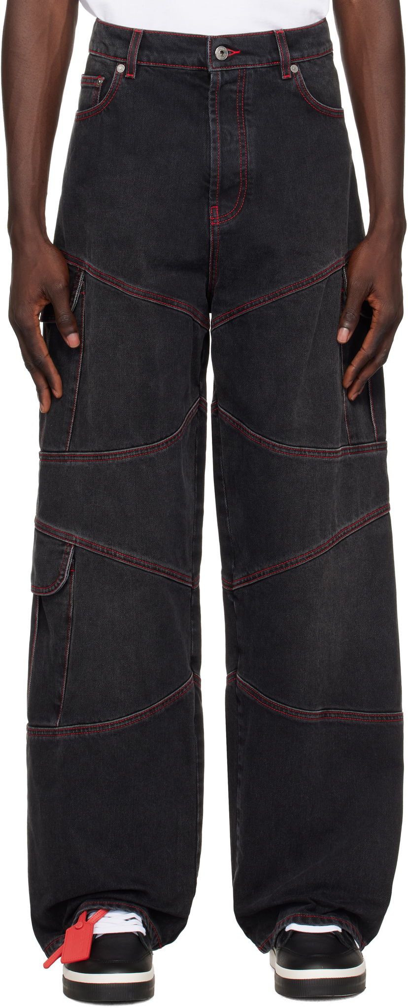 Cargo hlače Off-White Black Straight Jeans With Red Stitching Črna | OMYA188F24DEN0011325