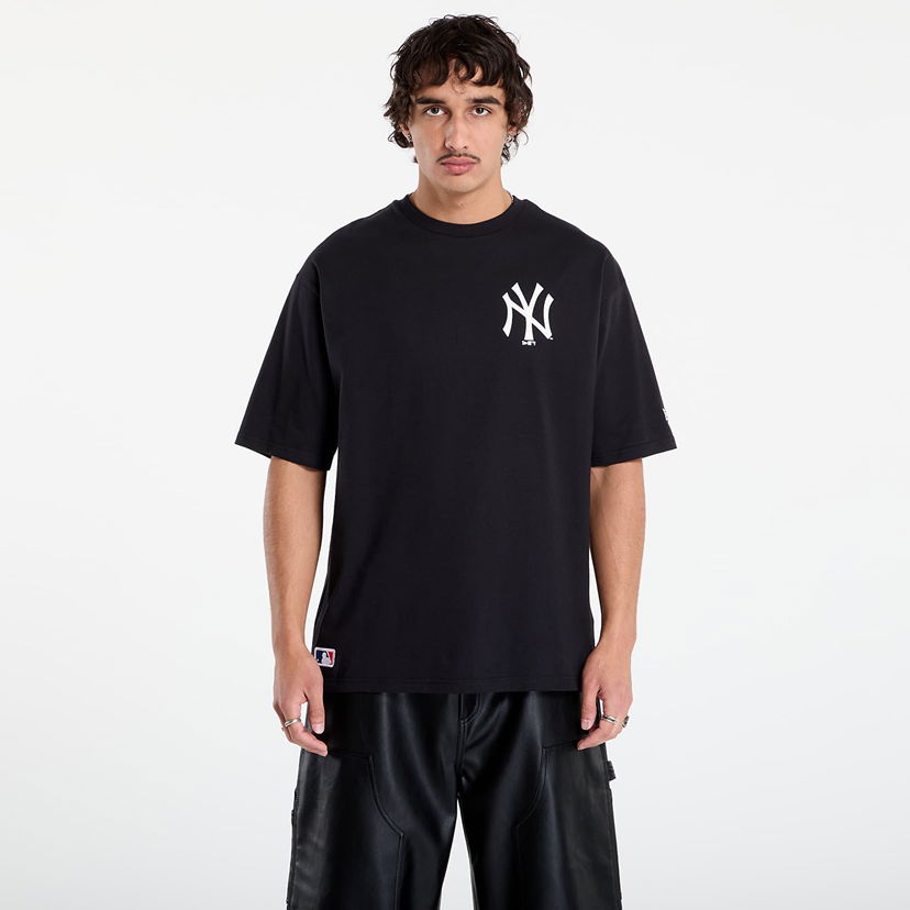Majica New Era New Era MLB Essentials Tee New York Yankees T-Shirt Črna | 60416723