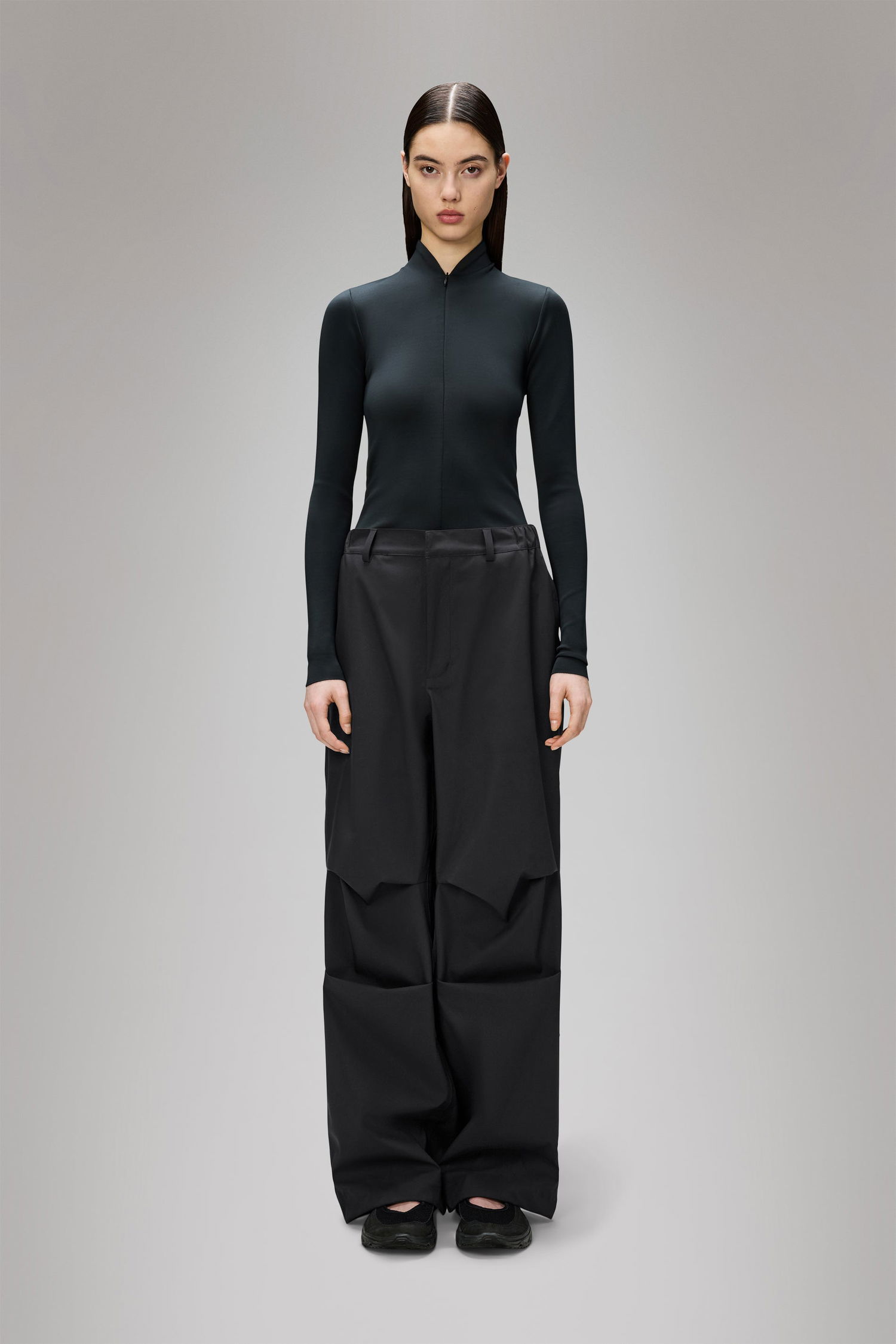 Cargo hlače Rains Rains Suva Hardshell Wide Leg Pants Črna | 12480-01, 1