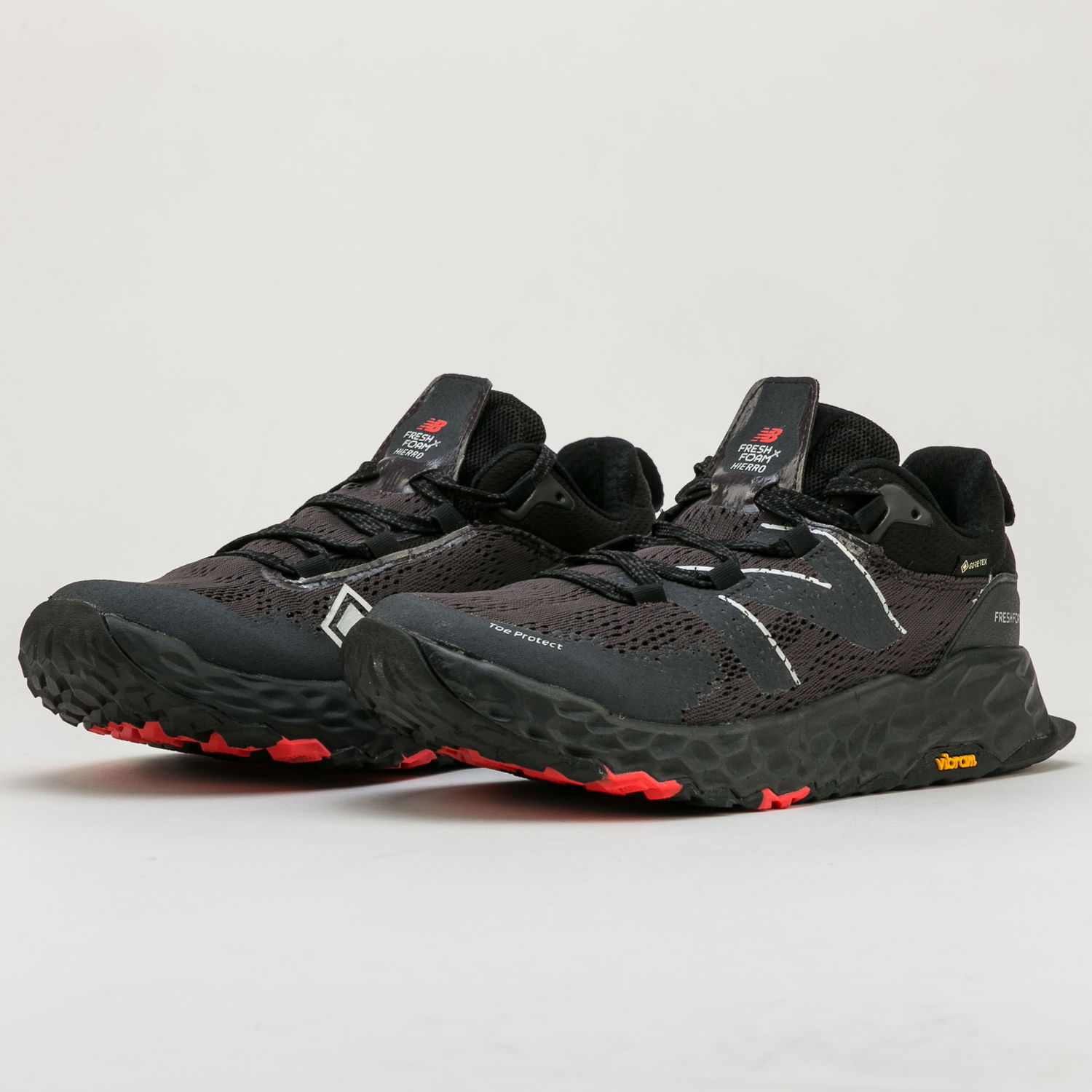 Superge in čevlji New Balance Fresh Foam Hierro V5 GTX Črna | MTHIEBX5, 1