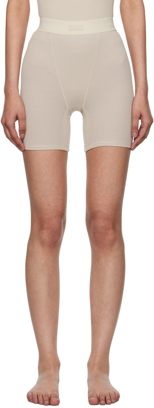 Kratke hlače SKIMS Ribbed Boxer Shorts Bež | PN-HWS-0042