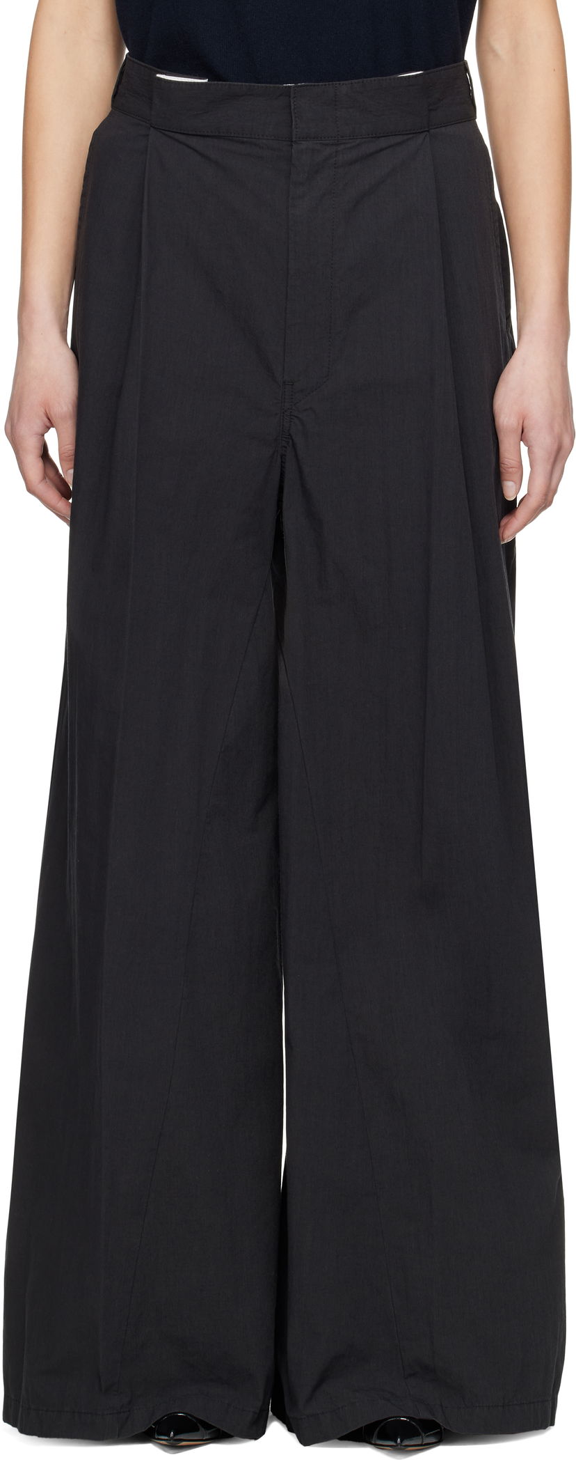 Hlače Maison Margiela Maison Margiela Pleated Wide-Leg Trousers Črna | S51KA0601 M35289