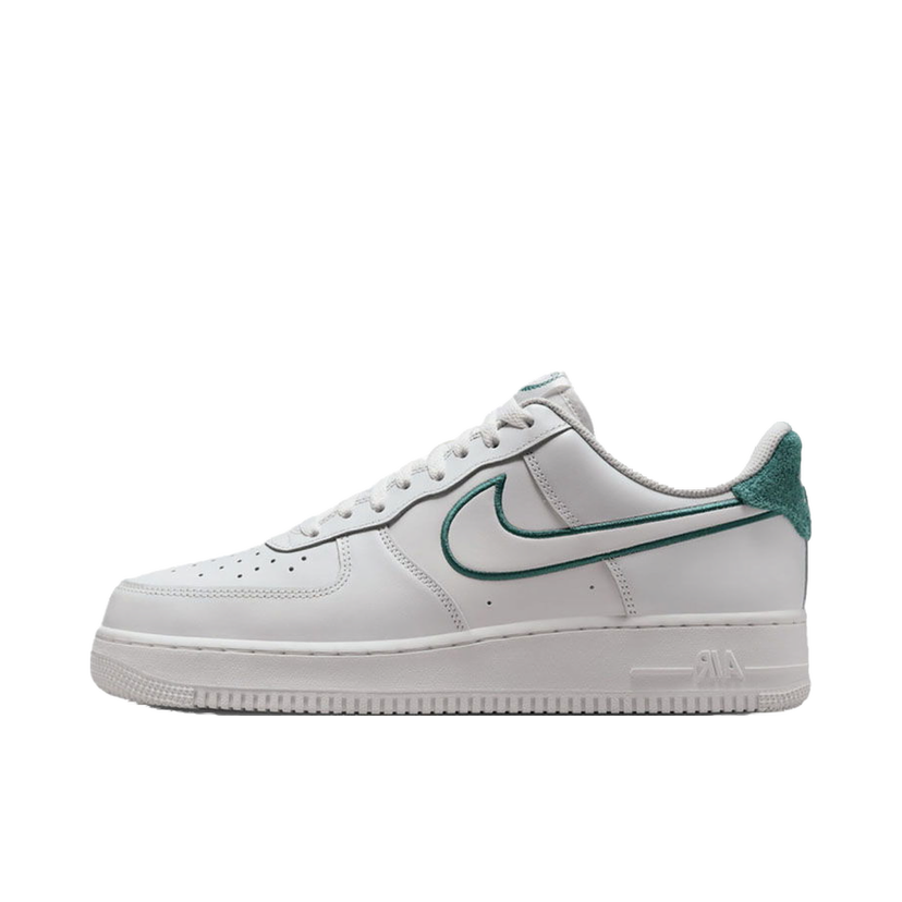 Superge in čevlji Nike Air Force 1 Low Resort and Sport Bela | FN8349-100